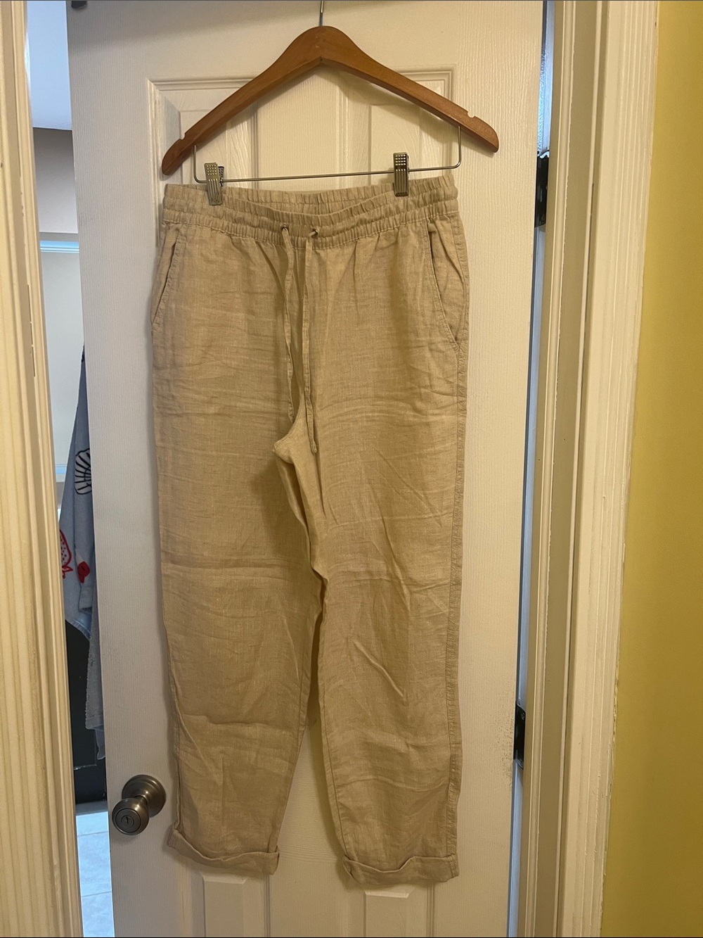 H&M cropped Casual Drawstring Linen Pants in Beige